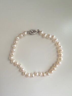 Faux Pearl Bead Bracelet with Silver Clasp